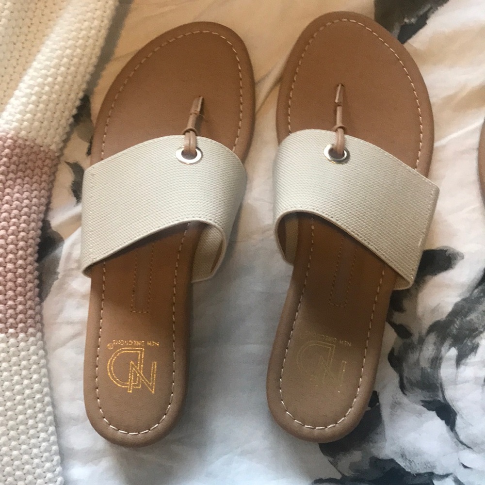 New Directions Yasmini Stretch Thong Sandals